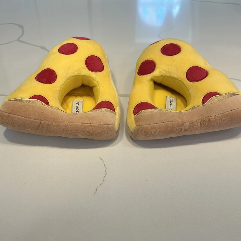 J crew crewcuts pepperoni pizza slippers toddler size k9 yellow  red 🍕